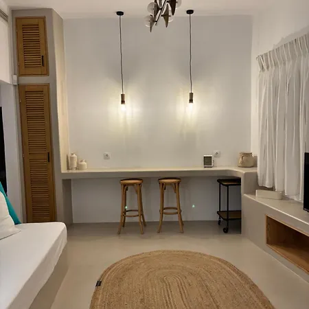 Cycladic Vorea * Chora