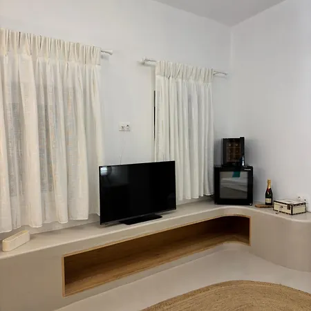 Cycladic Vorea Apartment